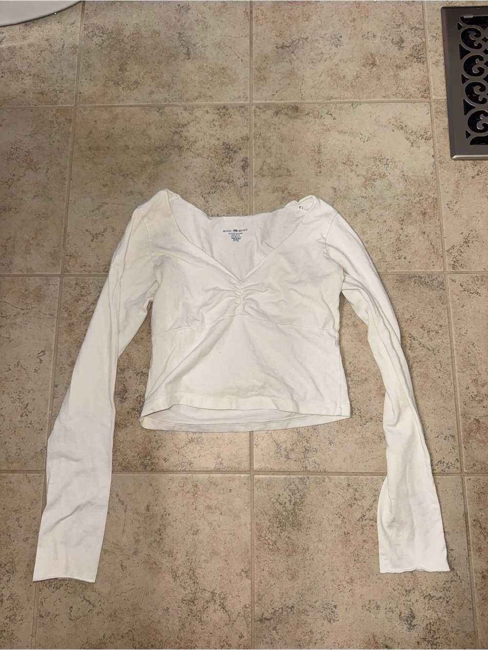 Brandy Melville White Long-Sleeve V-Neck Ruched Crop Top